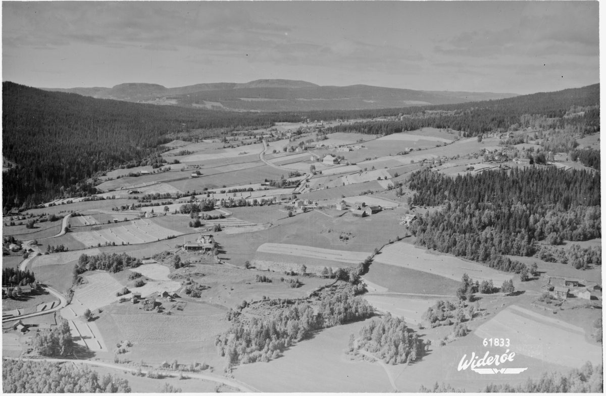 Musdal, 28.08.1953, spredte gårdsbruk, kulturlandskap, grunnlag for postkort.