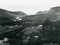 Varemessa på Vikojorde 1936.
Breidokk til høgre.