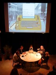 Åpning av utstillinga Internetts historie, med påfølgende pa