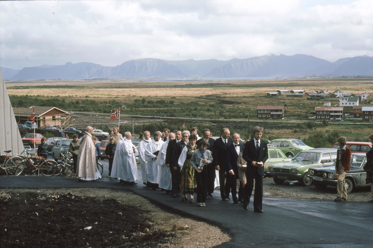 Prosesjon på Myre i Vesterålen. - Sør-Troms Museum / DigitaltMuseum