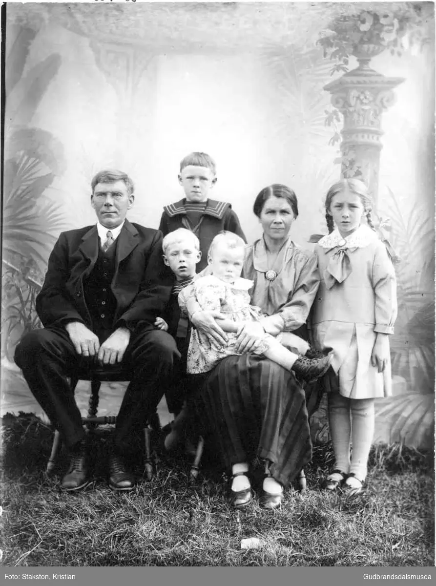 Anders Tidemansen (f. 1883) m.familie