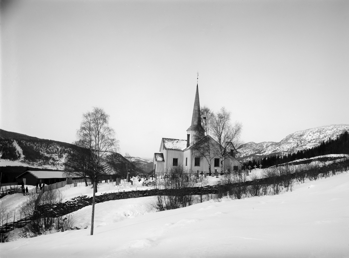 Kort: Øyer, Øyer kirke, vinter