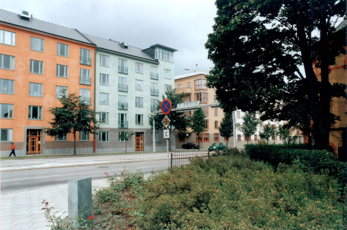 Den nya bebyggelsen på Magasinstorget med Hamngatan i förgrunden.