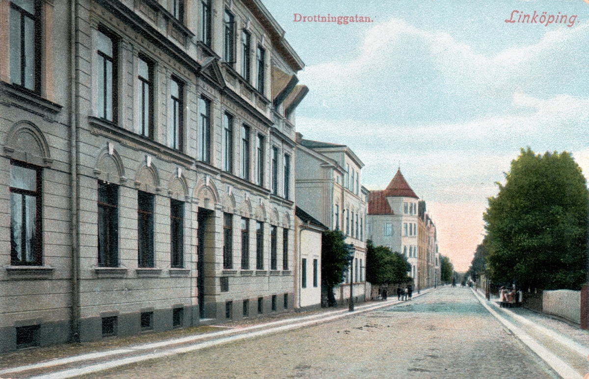 Orig. text: Drottninggatan, Linköping. Drottninggatan sedd mot öster ...