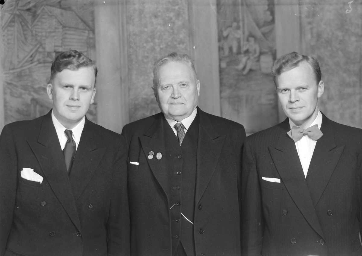 Arnvid Djønne med frue Synneva og sønnene Arnfinn og Endre.