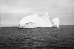 Foto fra Grytviken i Sør-Georgia, og fra en norsk hvalstasjo