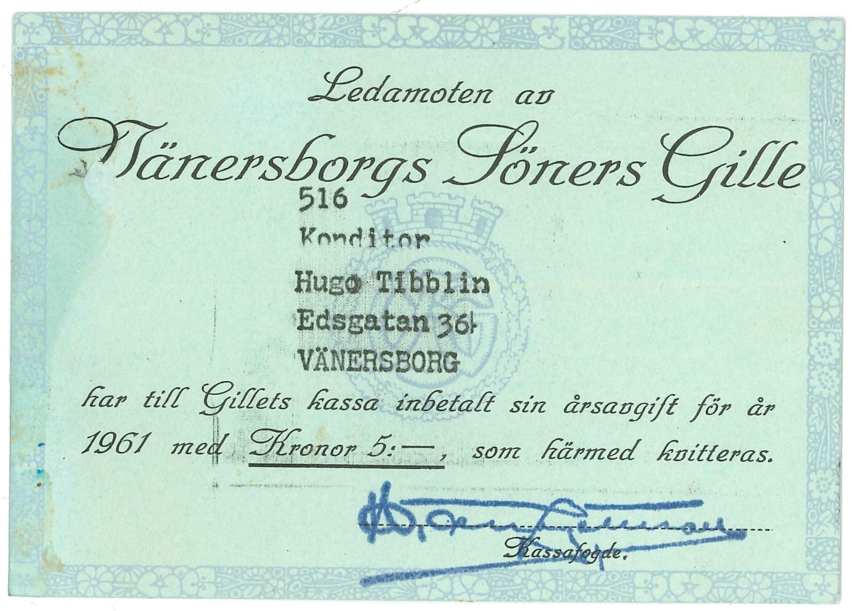 Medlemskort från Vänersborgs Söners Gille. Ljusblått kort med svart tryck. 
Kortet avser år 1961 och för Konditor Hugo Tibblin, Edsgatan 36, Vänersborg. Kortet är undertecknat av föreningens kassafogde.
