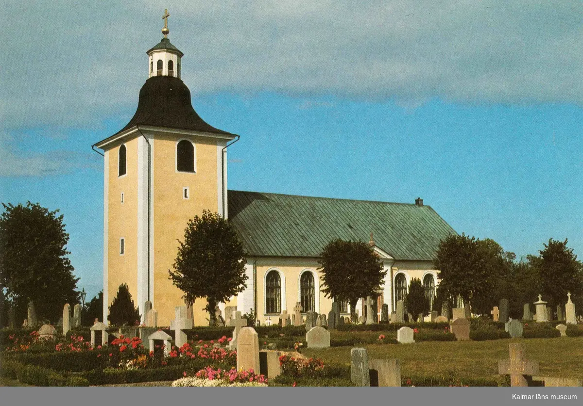 Vykort med motiv av Högby kyrka.