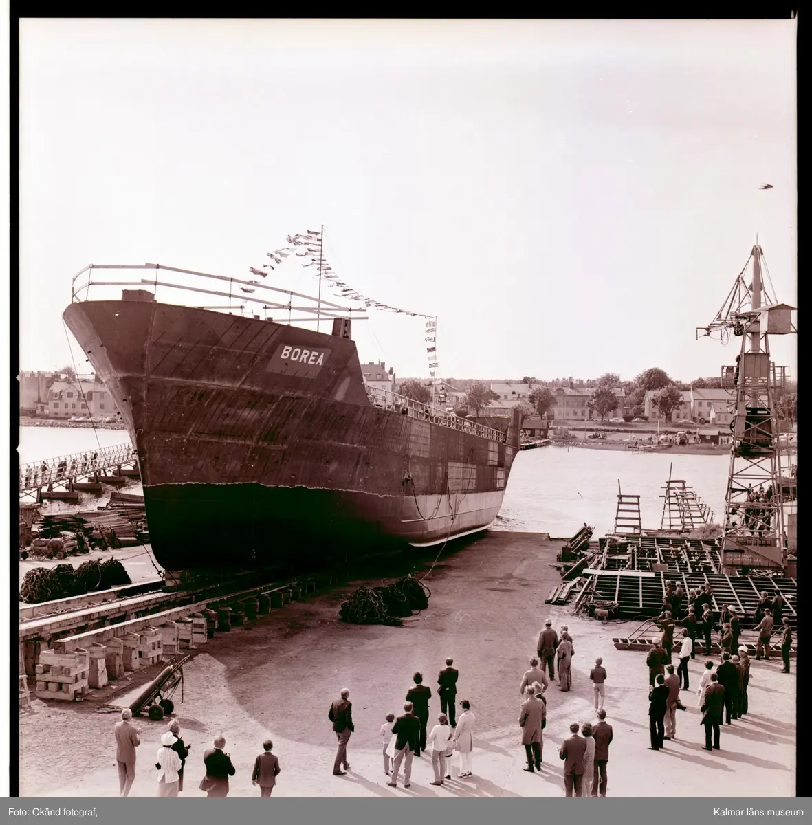 Dop och sjösättning av Borea på Varvsholmen, 1975. - Kalmar läns museum ...