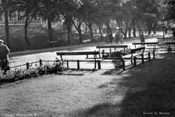 "Parken, Kristiansund N. Enerett Hj. Barman" Foto fra parken