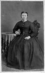 Portrett av Kristine Nilsdatter Christoffersen Komperød F.18