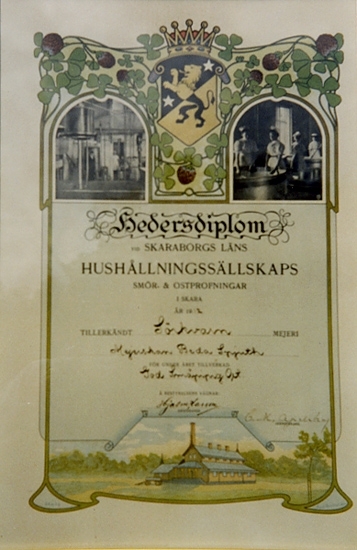 Se arkiv SA 143, Västergötlands Museum, Skara.

Från Ingrid Wadström-Johansson, Tibro