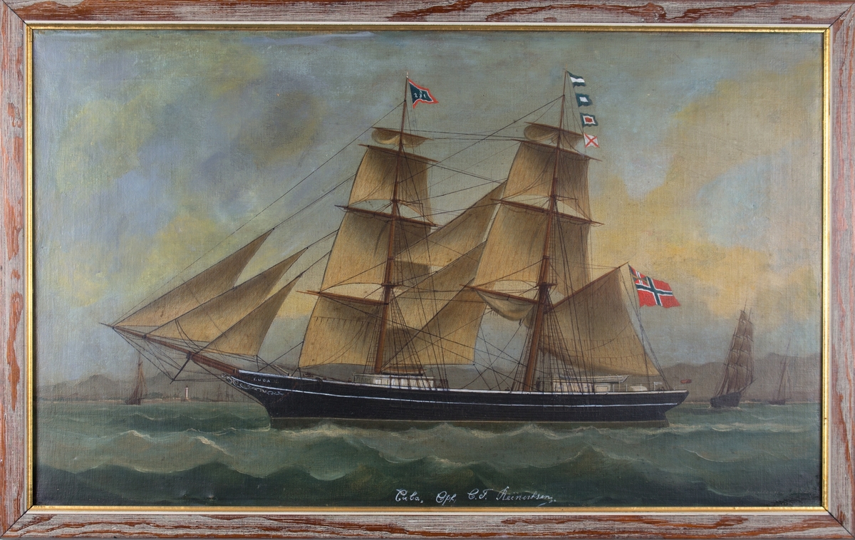 Skipsportrett av brigg CUBA utenfor en kystby med hvitt (fyr) tårn. Tre seilskip i bakgrunnen. I fortopp signalflagg med X281. I akterste mast signalflagg JPWV. Fører norsk handelsflagg med unionsmerke
.