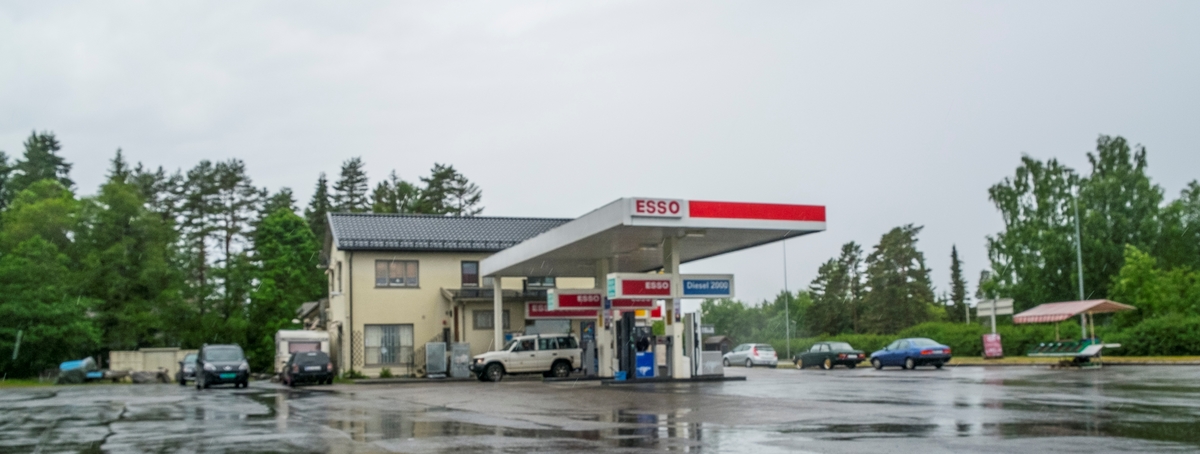 Esso bensinstasjon Bjertnesvegen Oppaker Nes