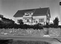 Gjenreising etter bombingen av Kristiansund i 1940. Bildet v