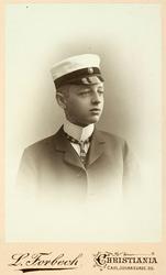 en av hennes brødre, Knut,Terje eller Nicolay?
 Bilde fra Ma