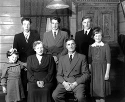 Familien Hanem. Torbjørn, Erling, Bård, Torhild, Gjertrud, P