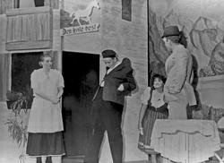 Skuespill, "Sommer i Tyrol". Ungdomslaget i Dalsbygda