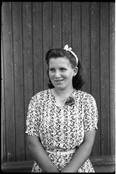 Portrett av to kvinner. Fotografen har notert "Solveig Lange