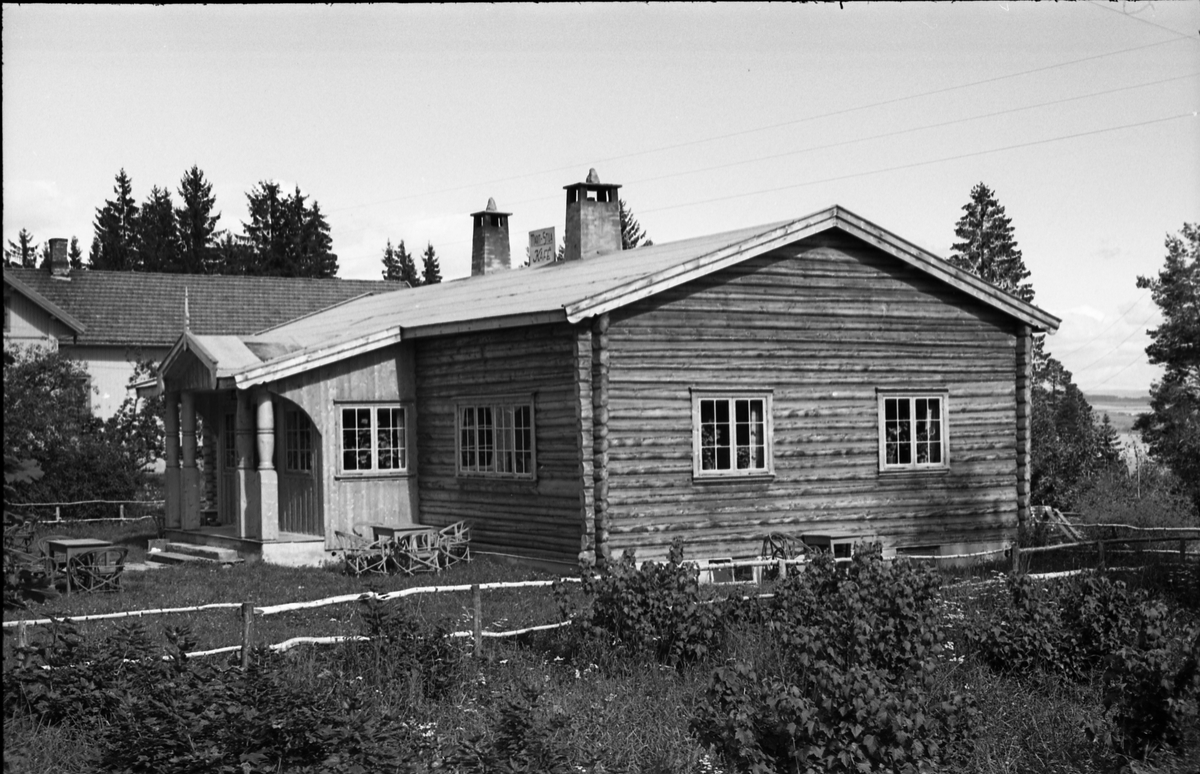 Maritstua Kafe på Kapp, august 1948. Seks bilder.