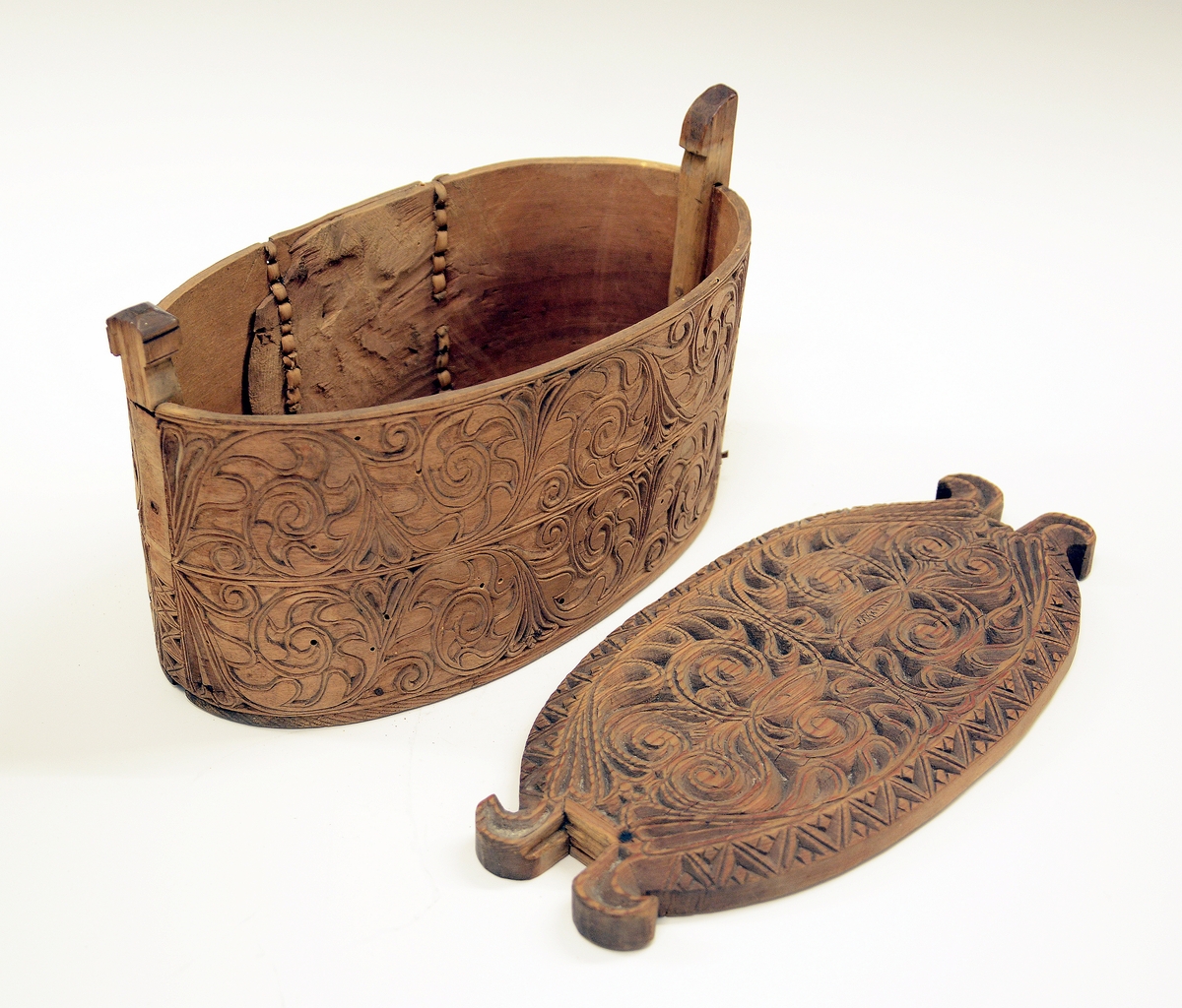 Akantusranker, hjerter, blader