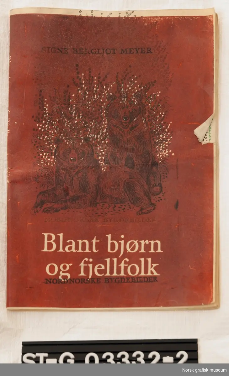 Et hefte med illustrasjonene til "Blant bjørn og fjellfolk" av Signe Bergljot Meyer.