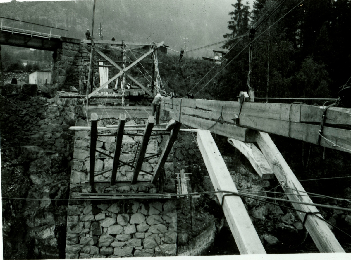 Svenkerudbrua under bygging 1940