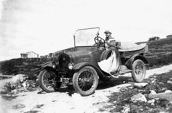 Biltur på Kleppestølen, bilen er ein Ford model T 1919, reg.