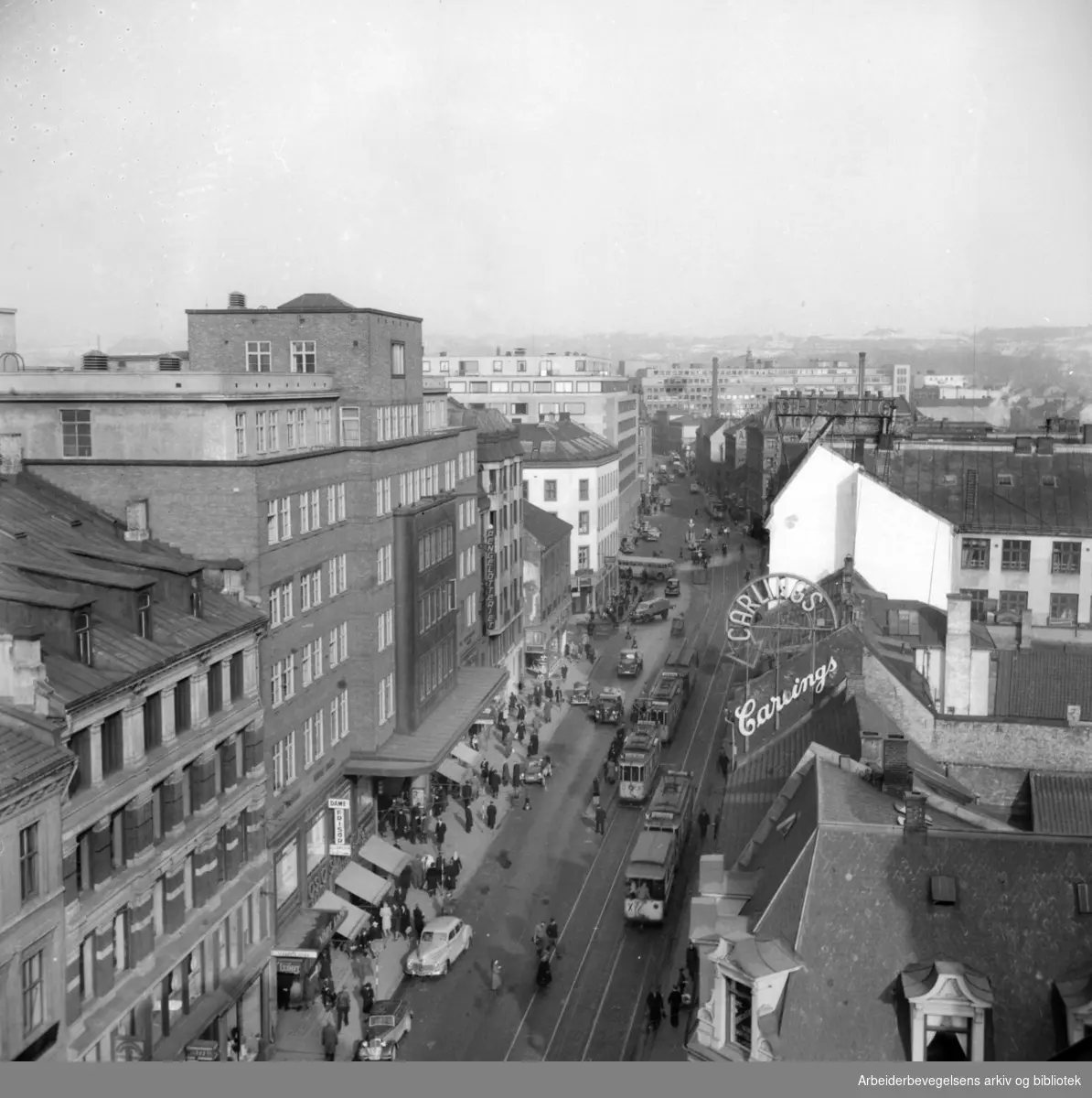 Storgata. Sett fra taket på nr.12. Mars 1948