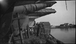 Sølyst. "Vilja". Oppussing. Per og Alf Årseth April 1933