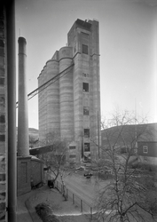 I. C. Piene & Søn i Buvika. Bygging av kornsilo