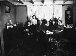 Familien Vaaland. F.v. : Torvald Vaaland (1.6.1895 - 31.7.19