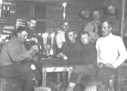 Bilde fra en hyttetur. Med på bilde er fra venstre nr 2 Ingv