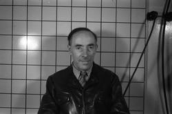 Sigurd Røisli - Halvfigurs portrett.