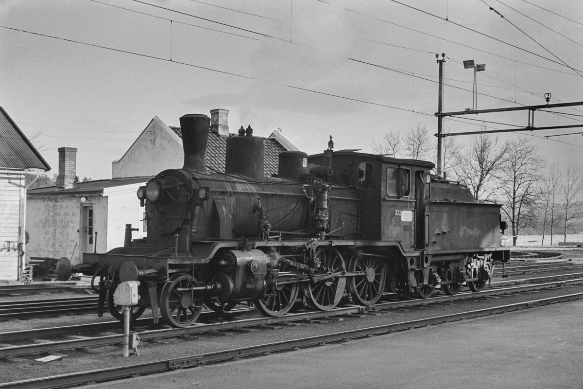 Damplokomotiv type 21c nr. 372 på Kongsvinger stasjon.