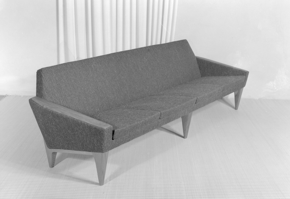 Sofa.