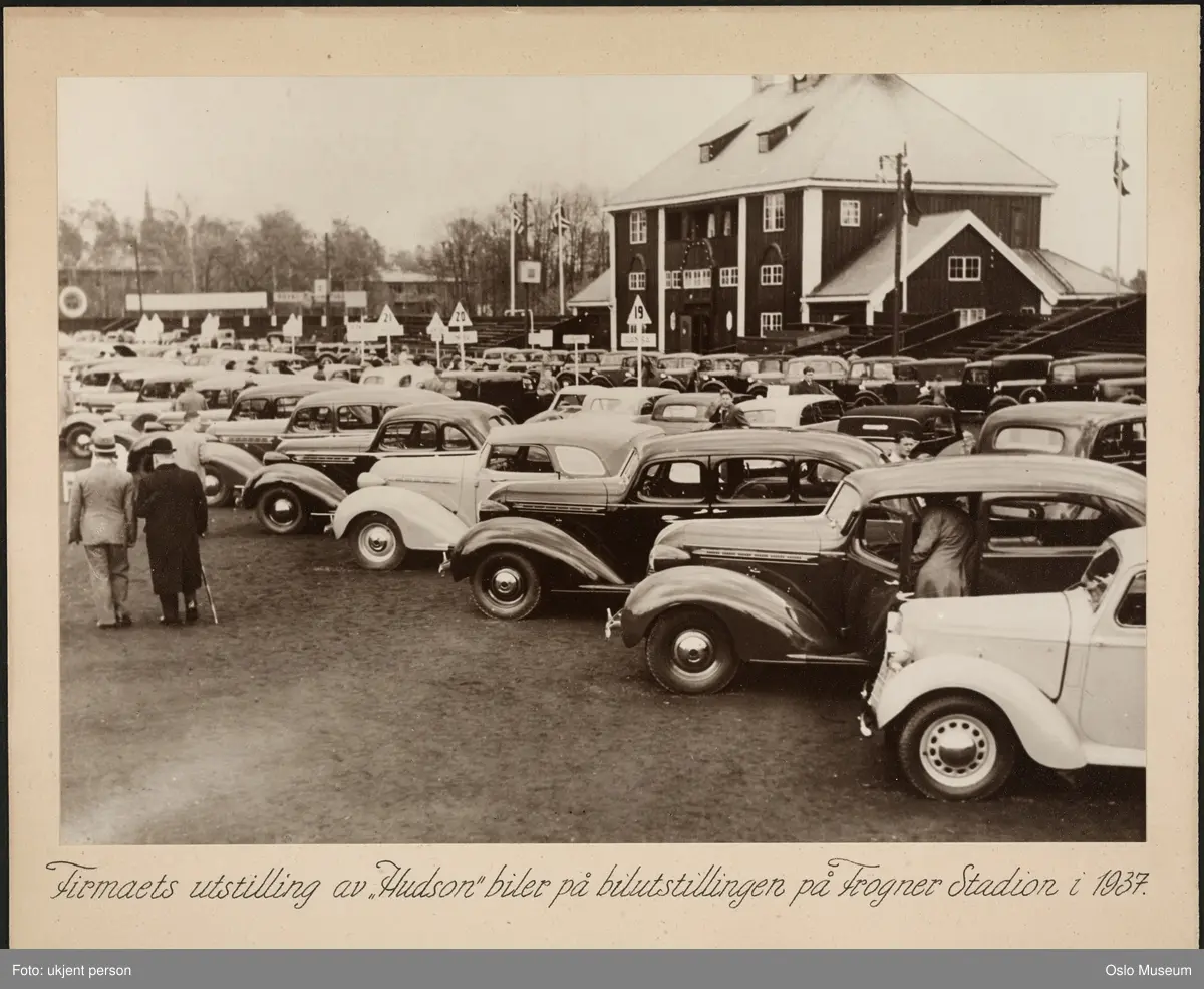 Frogner stadion, bilutstilling, Kolberg, Caspari & Co.'s stand, biler, Hudson