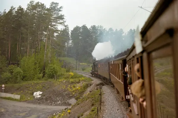 Underveis med veterantog mellom Hamar og Jessnes, her ved Fu
