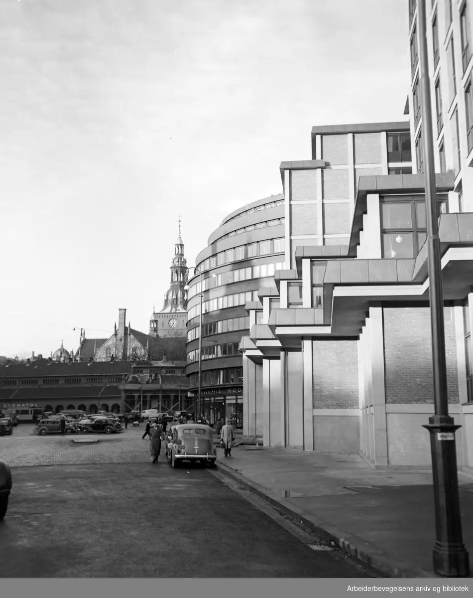 Viking Hotell, og omgivelser. 1952