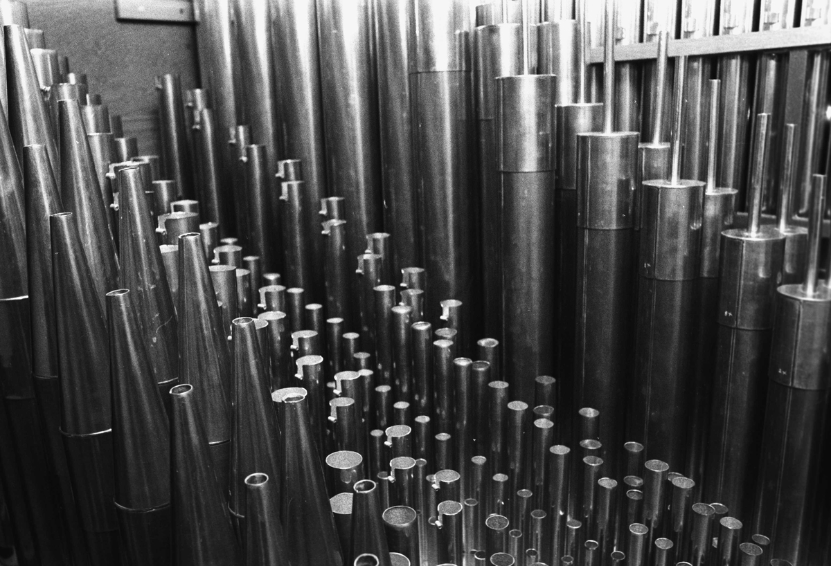 Orgelpiper til orgelet i Astafjord kirke.