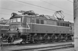 Elektrisk lokomotiv type El 8 nr. 2058 på Sundland i Drammen