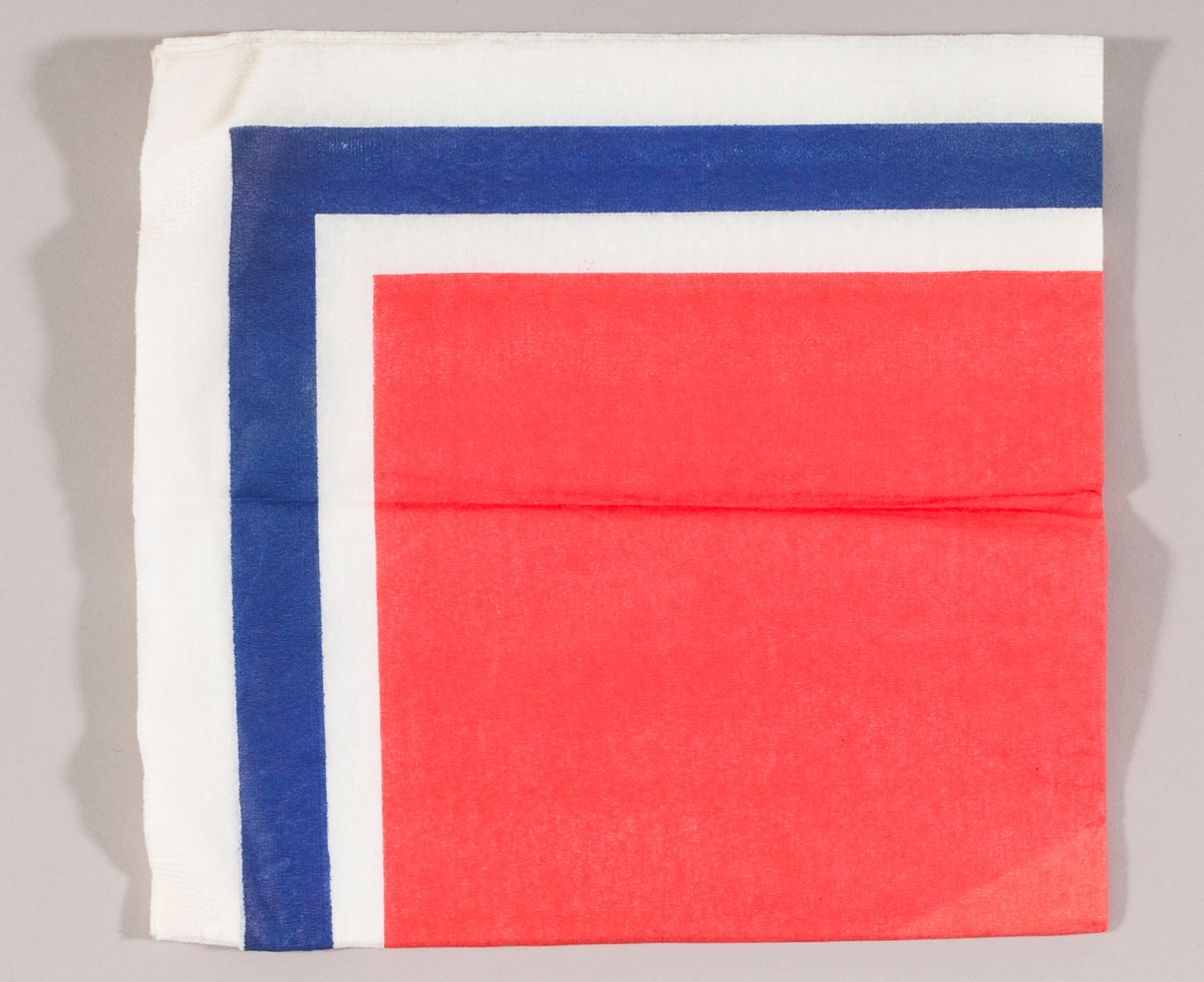 En rød firkant og en kant med fargene blå og hvit.