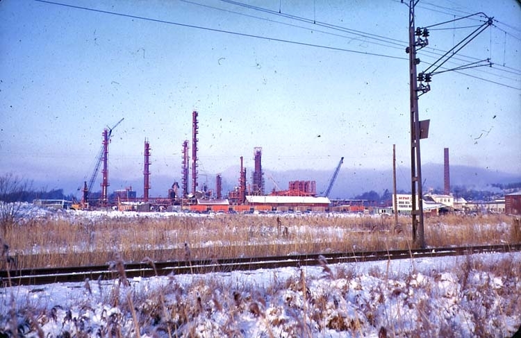 Vintern 1962-63. Esso-kontoret under byggnad. (Se bild 301-302).