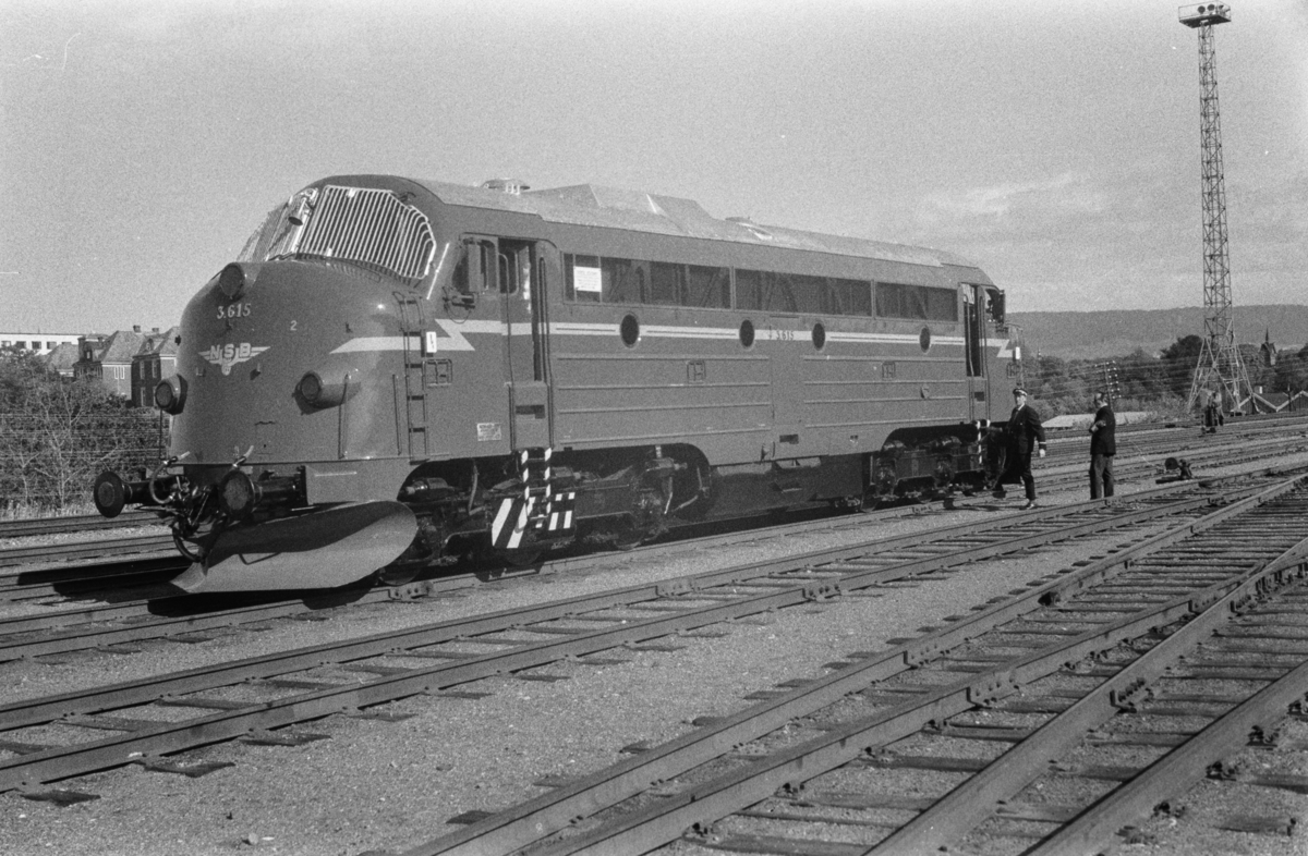 Nylevert diesellokomotiv type Di 3 nr. 615.