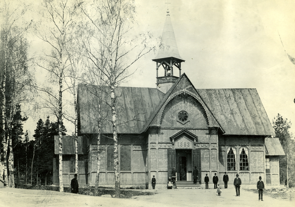 Träkyrkan i Ekedal, byggd 1883, revs 1953.
Personer: okänd
