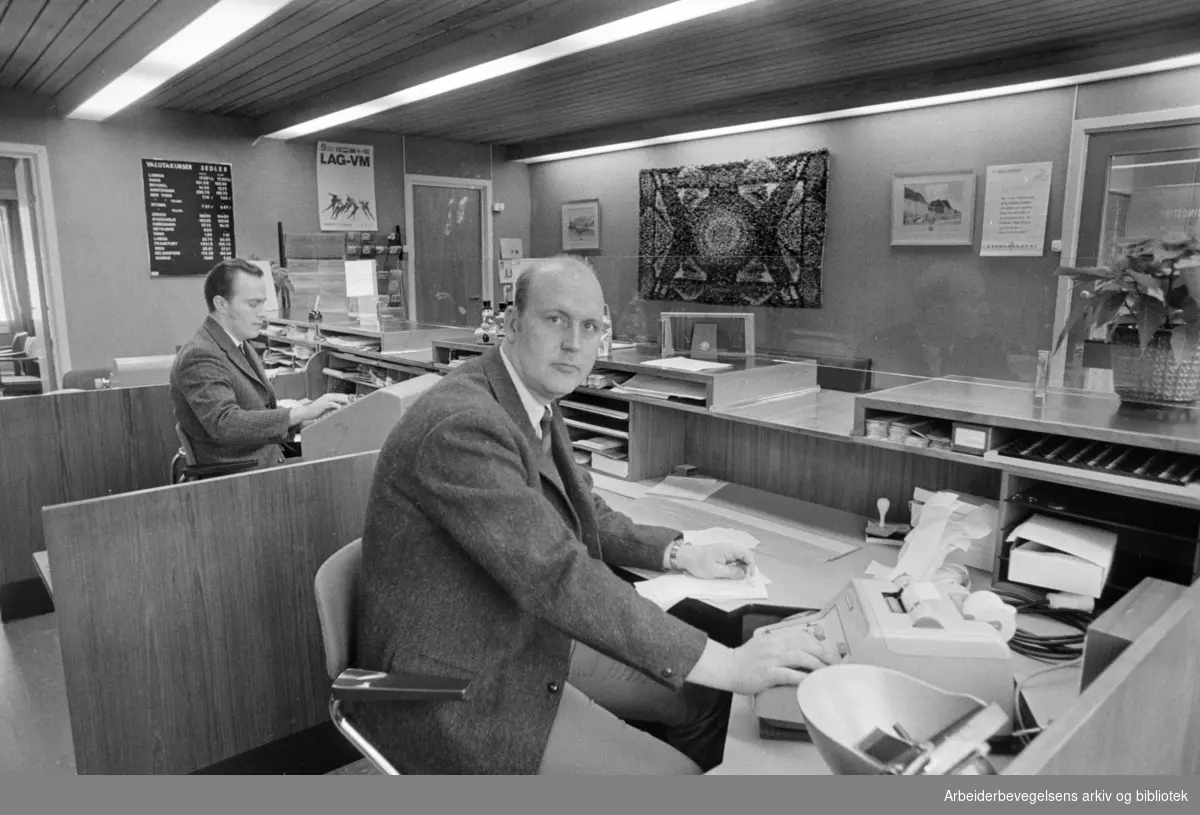 Landsbanken. Interiør. Januar 1971