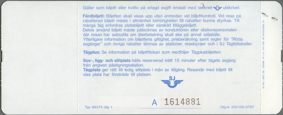 Tre ljusblå ihophäftade biljetter där den övre har tryckt text i svart:
"SJ EN SITTPLATS 2 KL UTAN AVGIFT
MALMÖ - HELSINGBORG C
Dag Mån År 21.03.92 Tåg 682 Avg tid 22.45 Ank tid 23.32 Vagn 209 Platsnummer Fönster 41
ICKE RÖKARE Pris SEK 0:-".
Biljetten har ett hål efter biljettång. När biljettången användes blev också "1331" präglat på baksidan intill hålet. Den andra biljetten, gällande för en fortsättning på resan har följande tryckta text i svart:
"EN LIGGPLATS 2 KL
HELSINGBORG _ STOCKHOLM C
Dag Mån År 22.03.92 Tåg 292 Avg tid 00.25 Ank. tid 07.17 Vagn 74 Platsnummer Över 45 
(Moms 12:-) Pris SEK 80:-".
Den har ett hål efter biljettång. På den tredje biljetten står:
"EN SITTPLATS 2 KL UTAN AVGIFT
STOCKHOLM C - GÄVLE
Dag Mån År 22.03.92 Tåg 958 Avg tid 08.13 Ank tid 10.04 Vagn 6 Platsnummer Fönster 55
ICKE RÖKARE Pris SEK 0:-".
Den har ett hål efter biljettång.
Biljetterna har mönster av SJ's logga, vingarna med initialerna ovanför samt tunna linjer som krokar i varandra och bildar en stor virvel. Alla biljetter har perforerade linjer för avskiljning av cirka en fjärdedel av biljetternas bredd, till höger. På baksidorna finns regler/information för biljetterna. Se bilaga till samlingar.