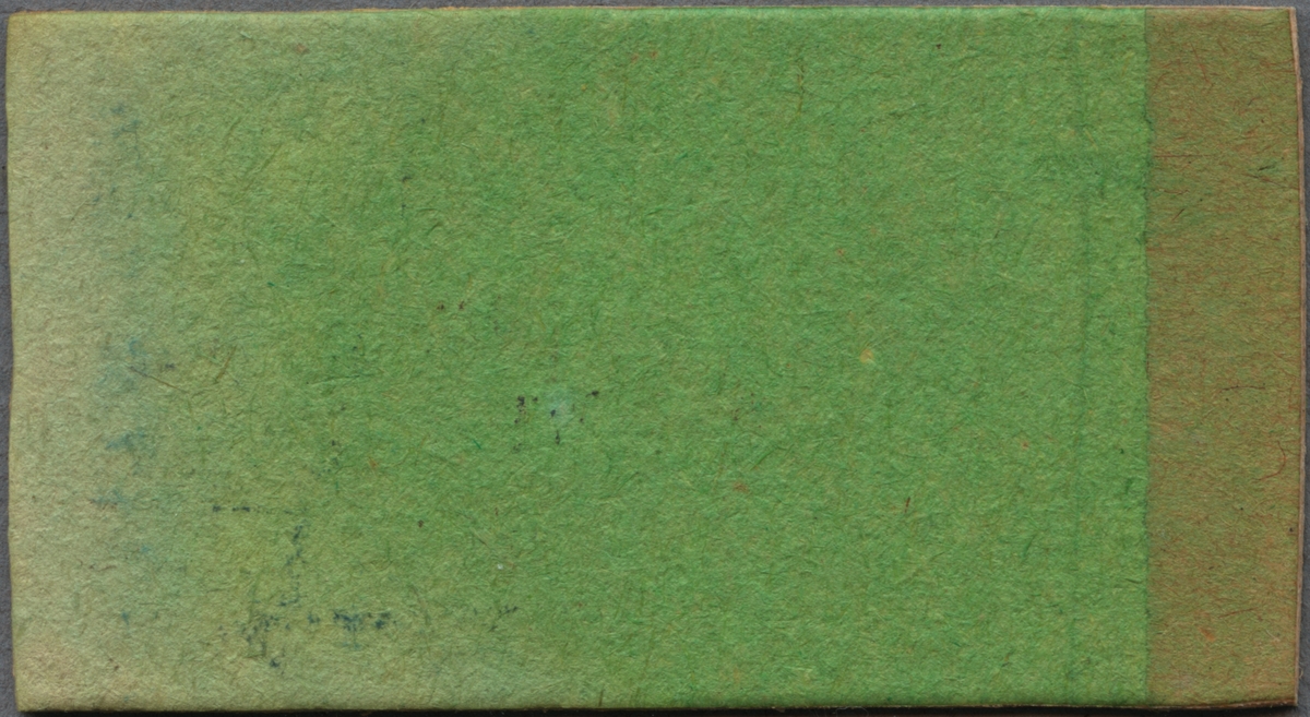 Två Edmonsonska biljetter, en grön och en brun med tryckt text i svart: 
"Vikmanshyttan klass Samtrafik".
Biljetterna har texten tryckt på långsidorna. Ett snett streck delar biljetterna till höger, där endast resvägen är tryckt och siffrorna "7", på den bruna biljetten och "8" på den gröna är handskrivna med blyerts längst ut på kortsidorna. Den gröna biljetten har nitton dubbletter som är märkta med siffrorna 1-20 och den bruna har tolv dubbletter märkta med siffrorna 1 samt 3-14 handskrivna med blyerts. Den gröna  biljetten har blekts på grund av fuktskada.