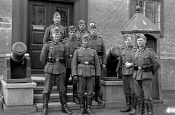 Tyske soldater utenfor Munkegata 2