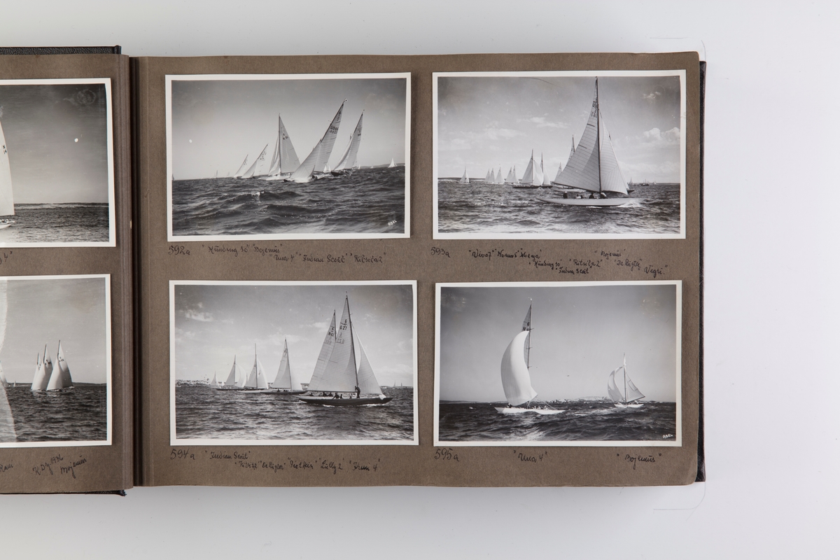 Album med fotografier av seilbåter fra regattaer i 1936-1938.